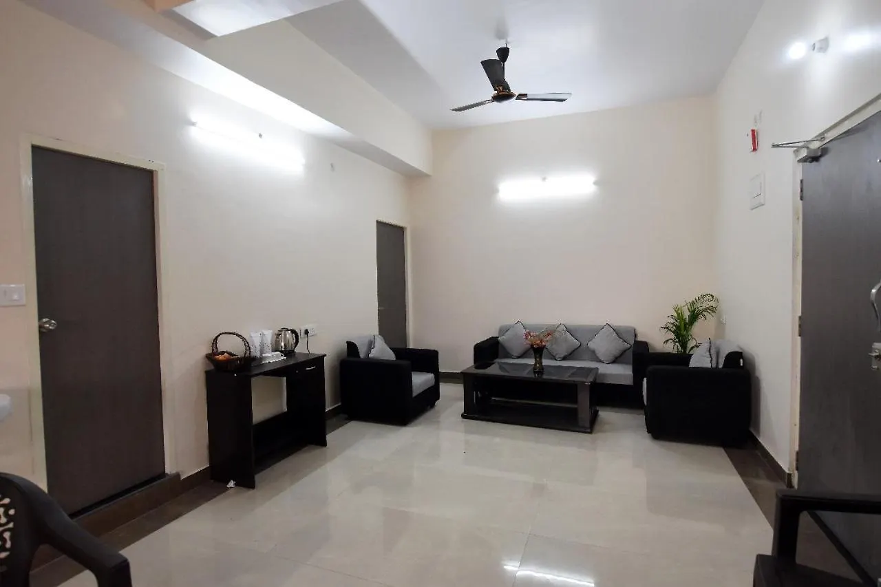 Kashi Kastle Krishna - Luxury 2Bhk Near Assi Ghat شقة